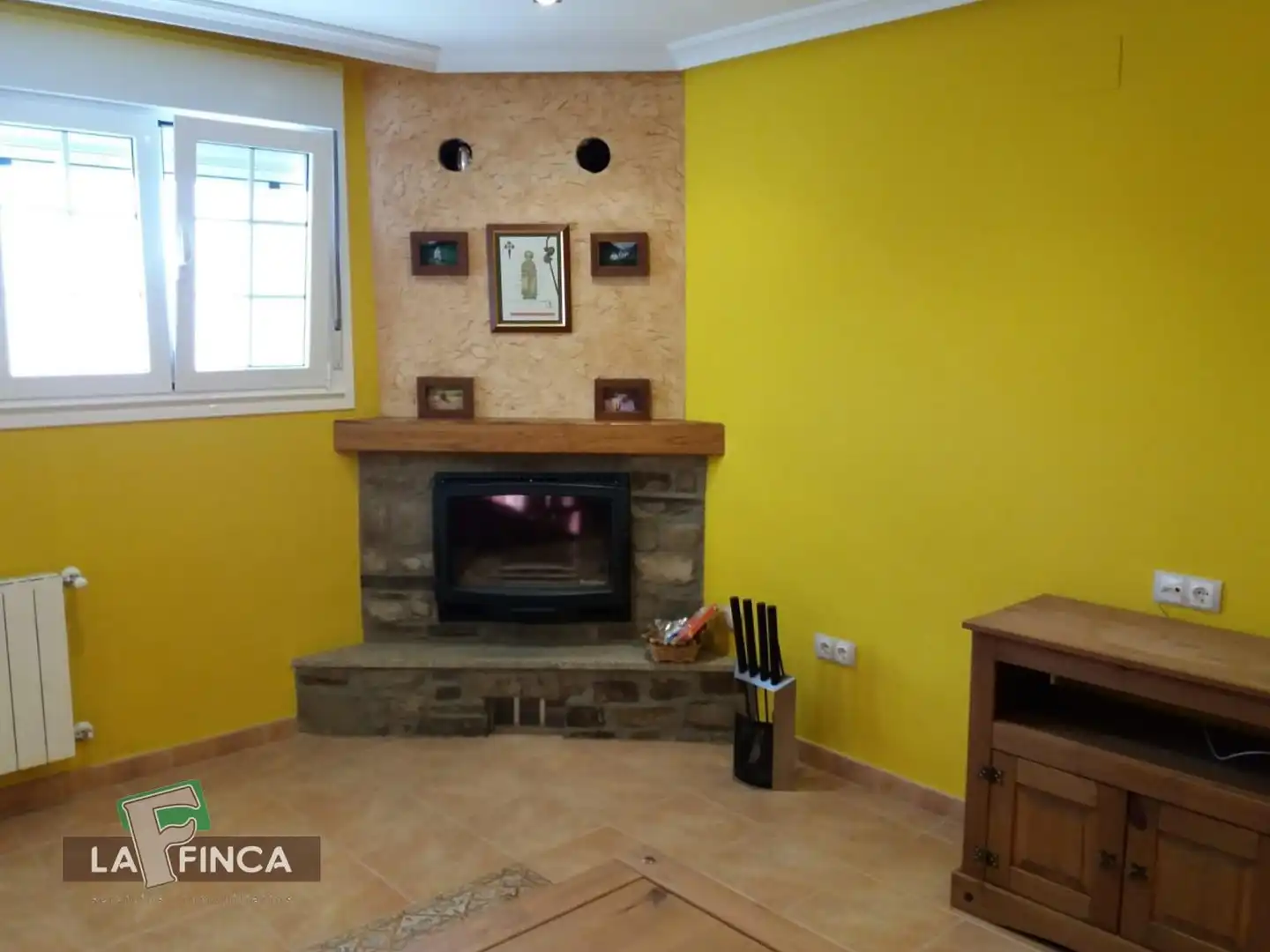 Living room of Houses for sale in Cangas del Narcea  with Terrace and Furnished