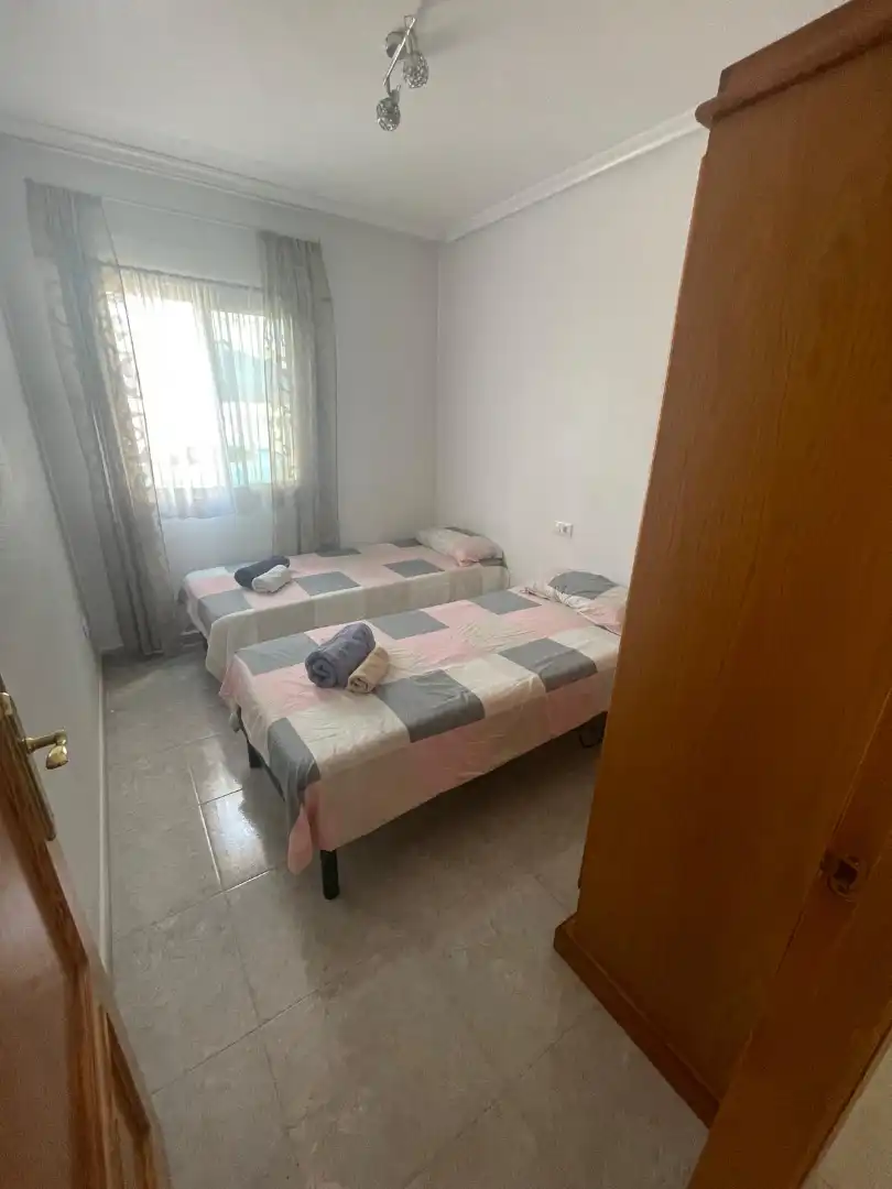 Habitación de Planta baja en venta en Daya Vieja con Aire acondicionado, Terraza y Amueblado