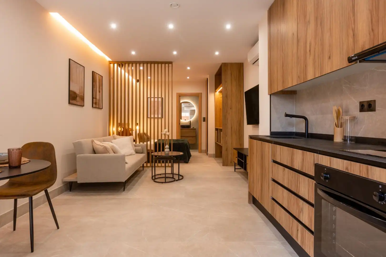 Sala de estar de Piso en venta en Granada con Aire acondicionado, Calefacción y Amueblado