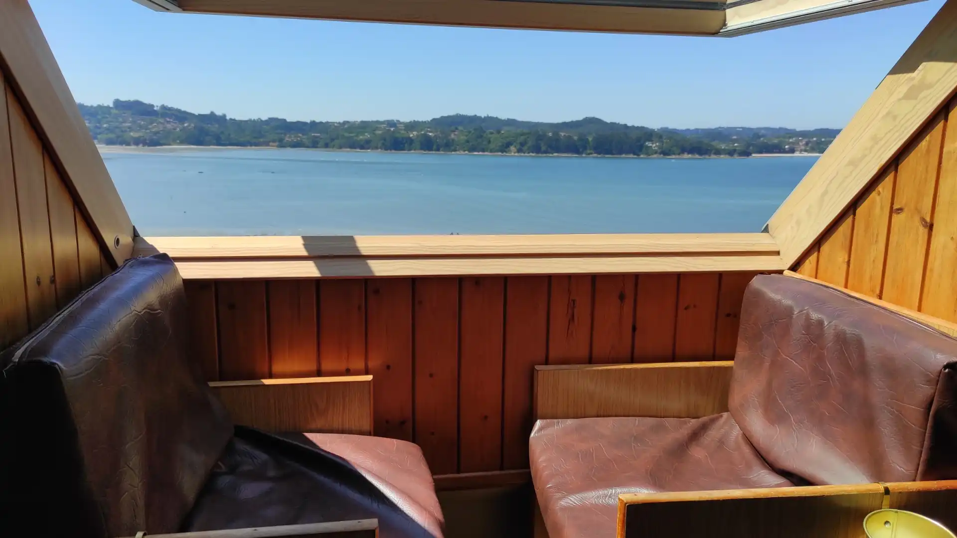 Terrasse von Wohnung zur Miete in Miño mit Klimaanlage