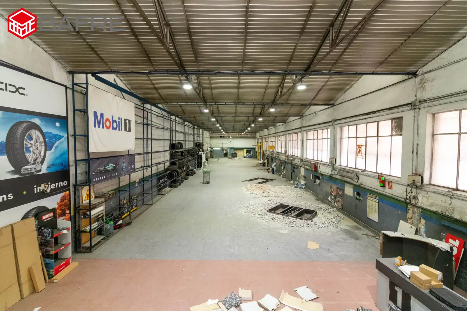 Geschaftsraum zur Miete in Av. Leopoldo Calvo-Sotelo Bustelo, Estación