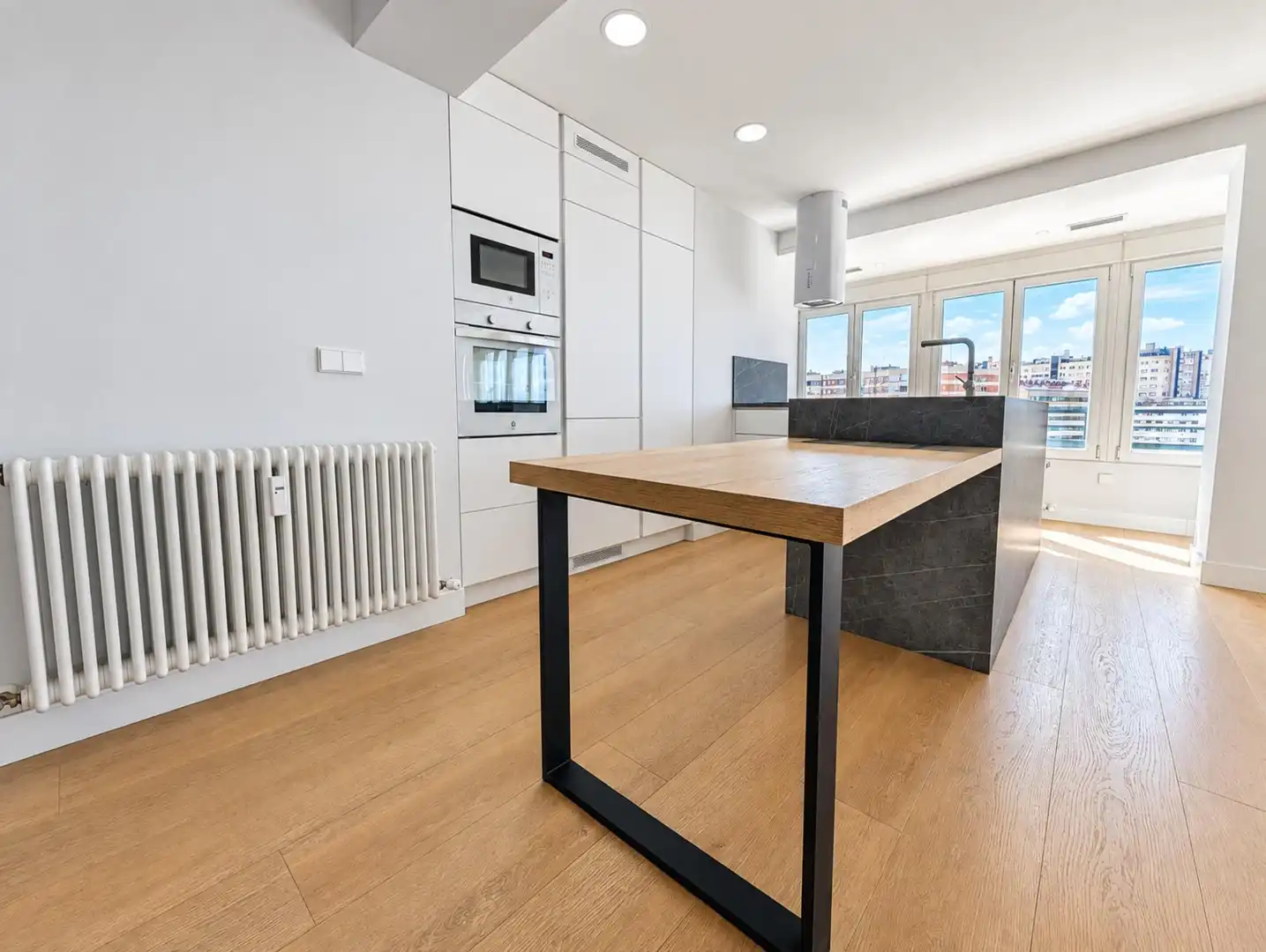 Penthouse with terrace for sale in Avenida REINA VICTORIA, imagen 5