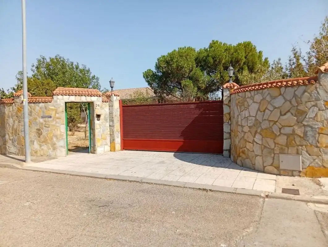 Casa amb terrassa en venda a Calle Granados