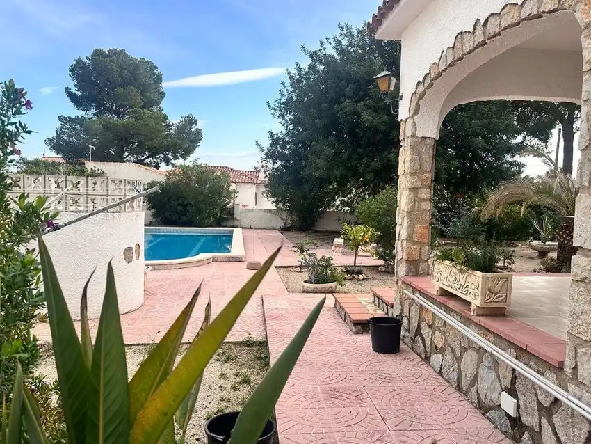 Jardí de Casa o xalet en venda en Mont-roig del Camp amb Traster i Piscina