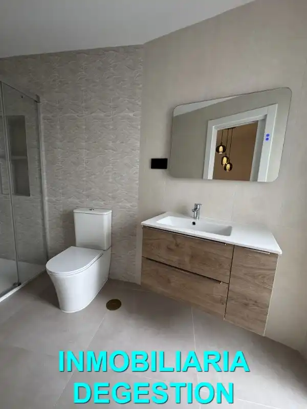Baño de Piso de alquiler en Linares con Aire acondicionado, Calefacción y Amueblado
