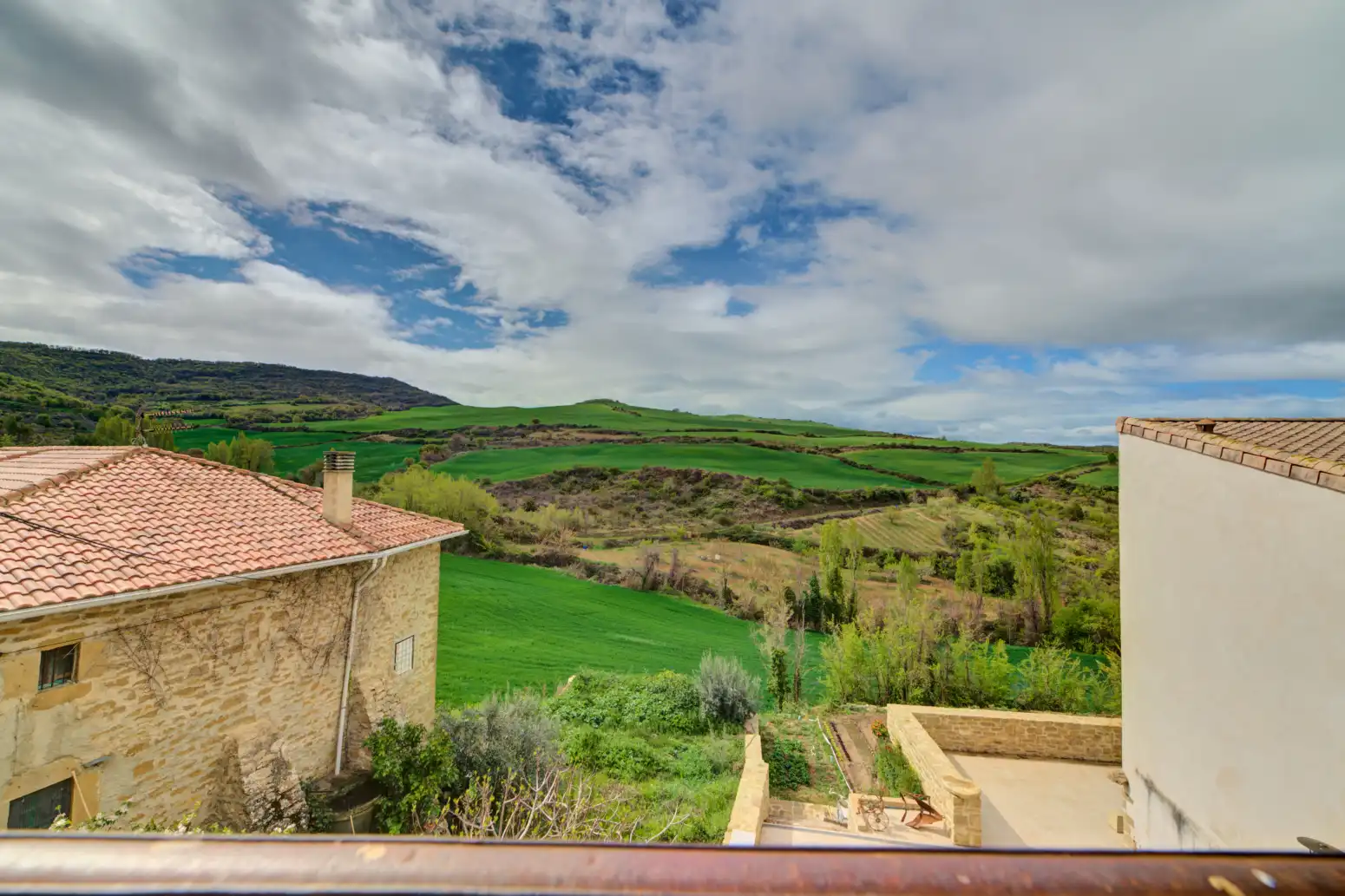 Garden of Houses for sale in Guesálaz / Gesalatz