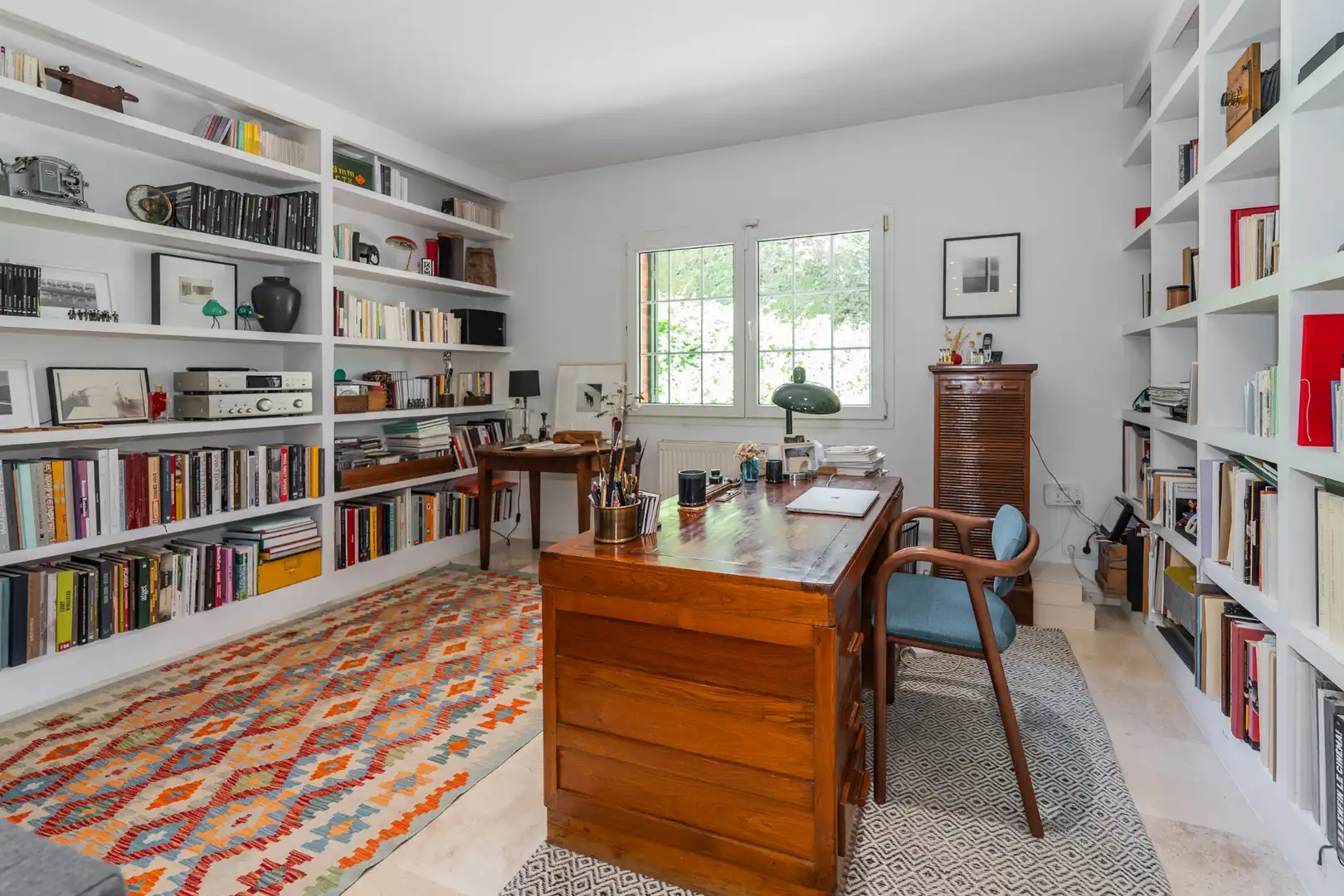 Living room of Houses for sale in Madrid  with Air Conditioner, Private garden and Swimming Pool