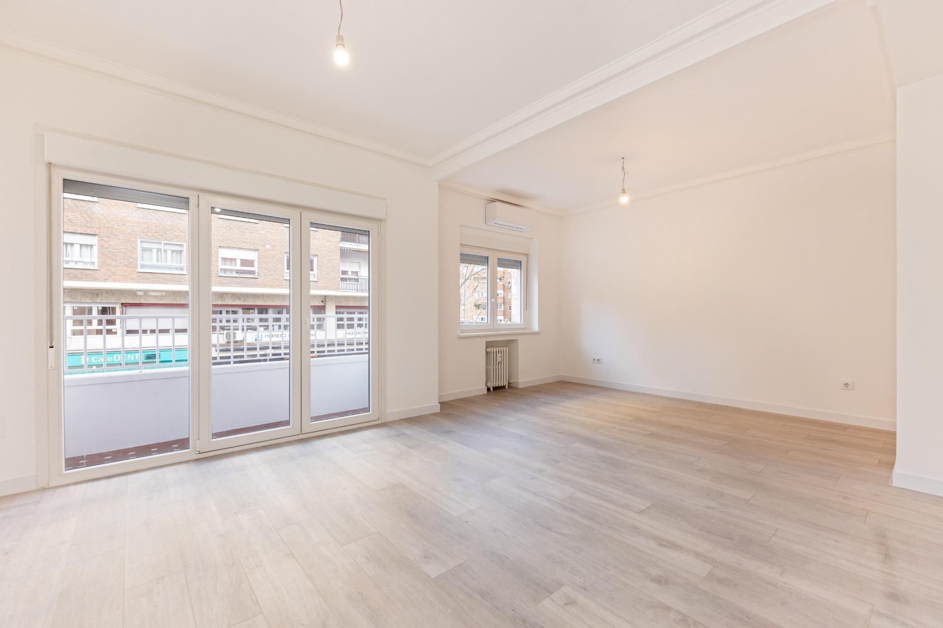 Pis de lloguer en  Madrid Capital amb Aire condicionat i Balcó