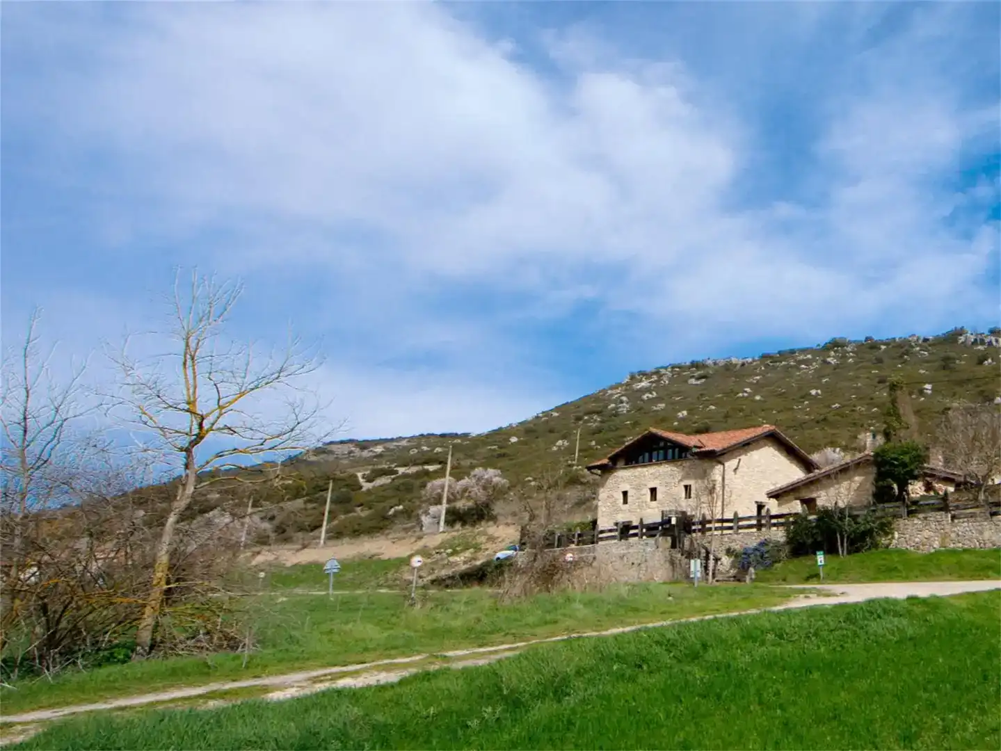 Vista exterior de Pis en venda en Miranda de Ebro amb Jardí privat, Parquet i Traster