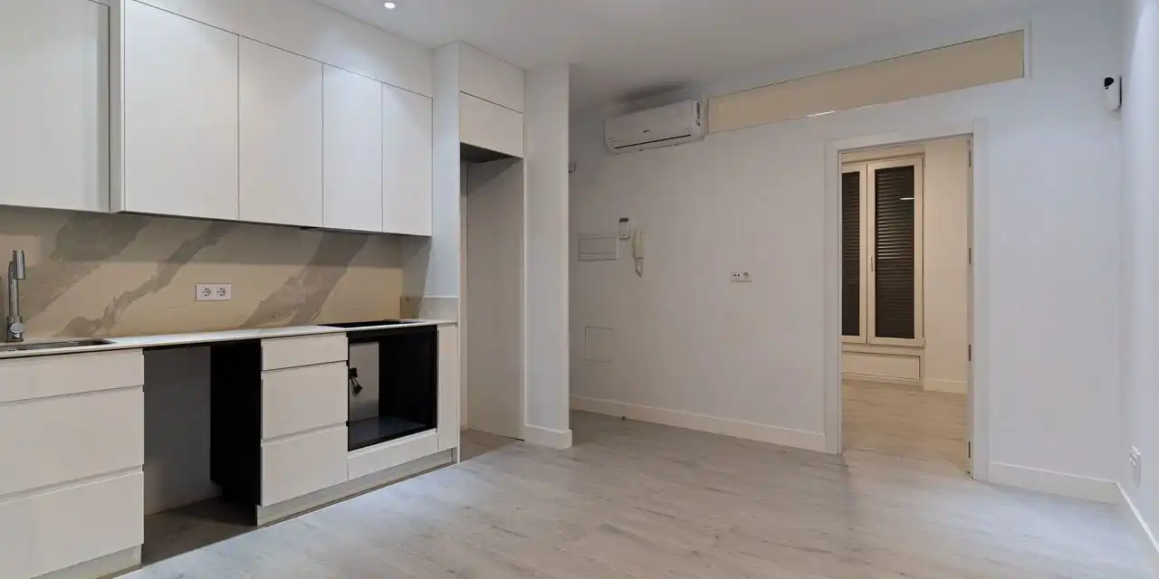 Kitchen of Flat for sale in  Madrid Capital  with Air Conditioner and Terrace