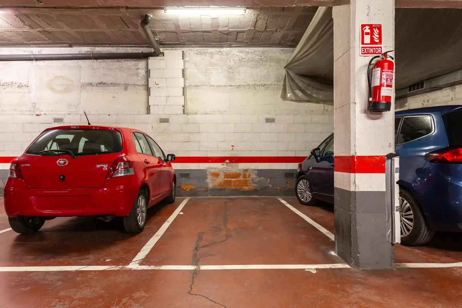 Aparcament de Planta baixa en venda en Rubí amb Aire condicionat, Calefacció i Terrassa