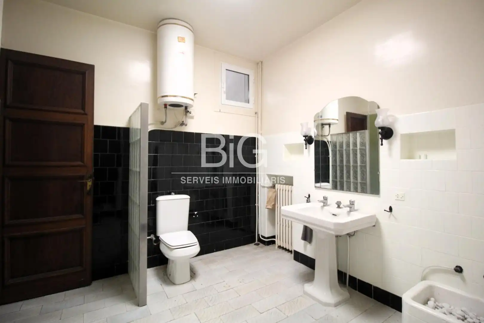 Baño de Ático en venta en Mataró con Calefacción, Terraza y Trastero