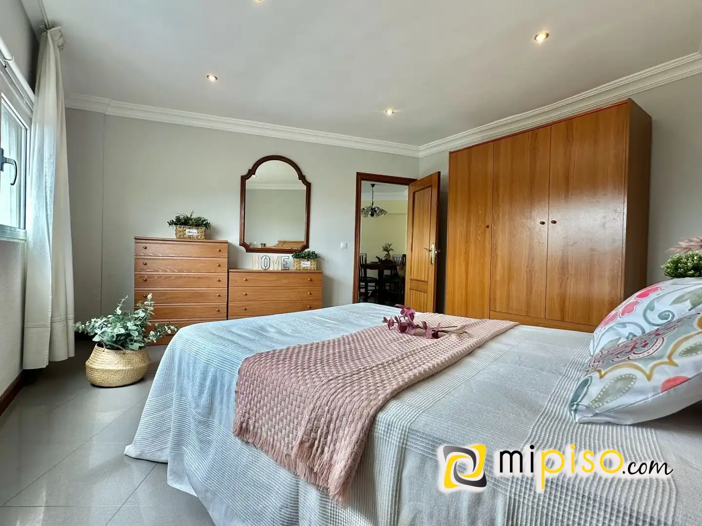 Bedroom of Flat for sale in Laredo  with Furnished