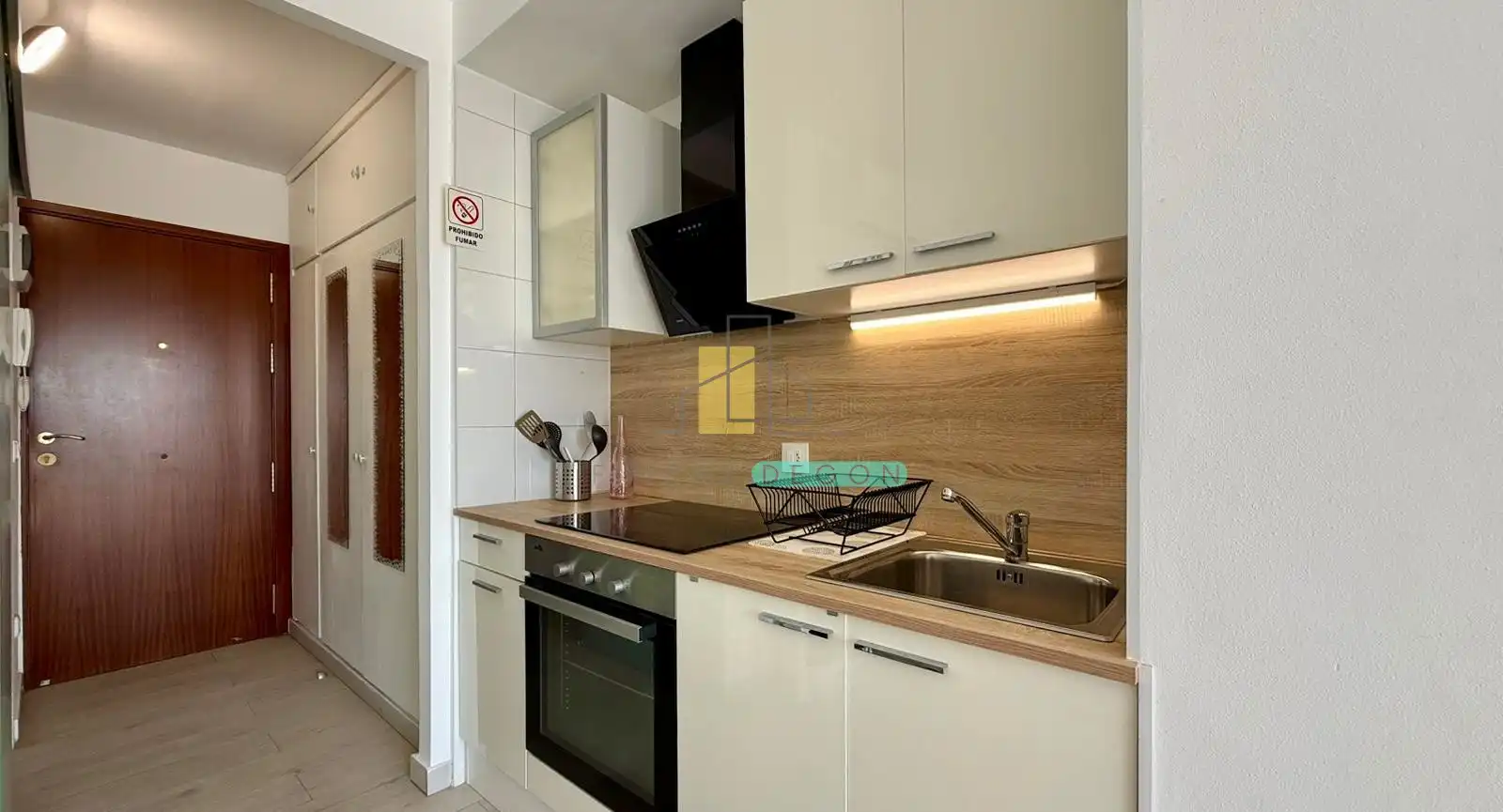 Cocina de Estudio en venta en Roses con Calefacción, Jardín privado y Piscina