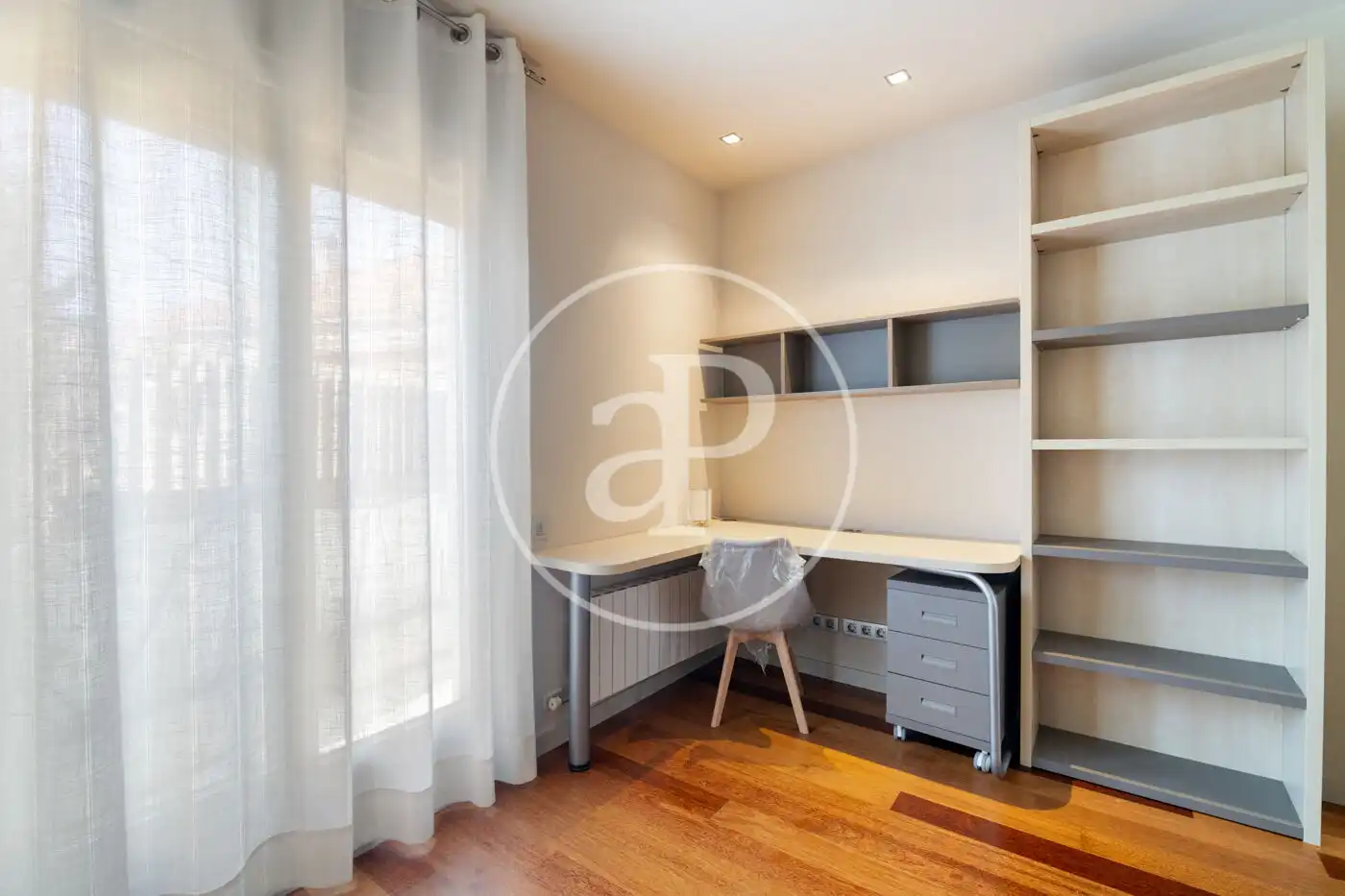 Piso de alquiler en Barcelona con Aire acondicionado, Calefacción y Terraza