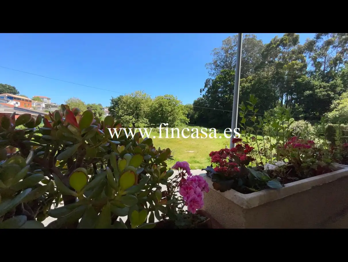 Jardín de Piso en venta en Nigrán con Calefacción, Jardín privado y Parquet