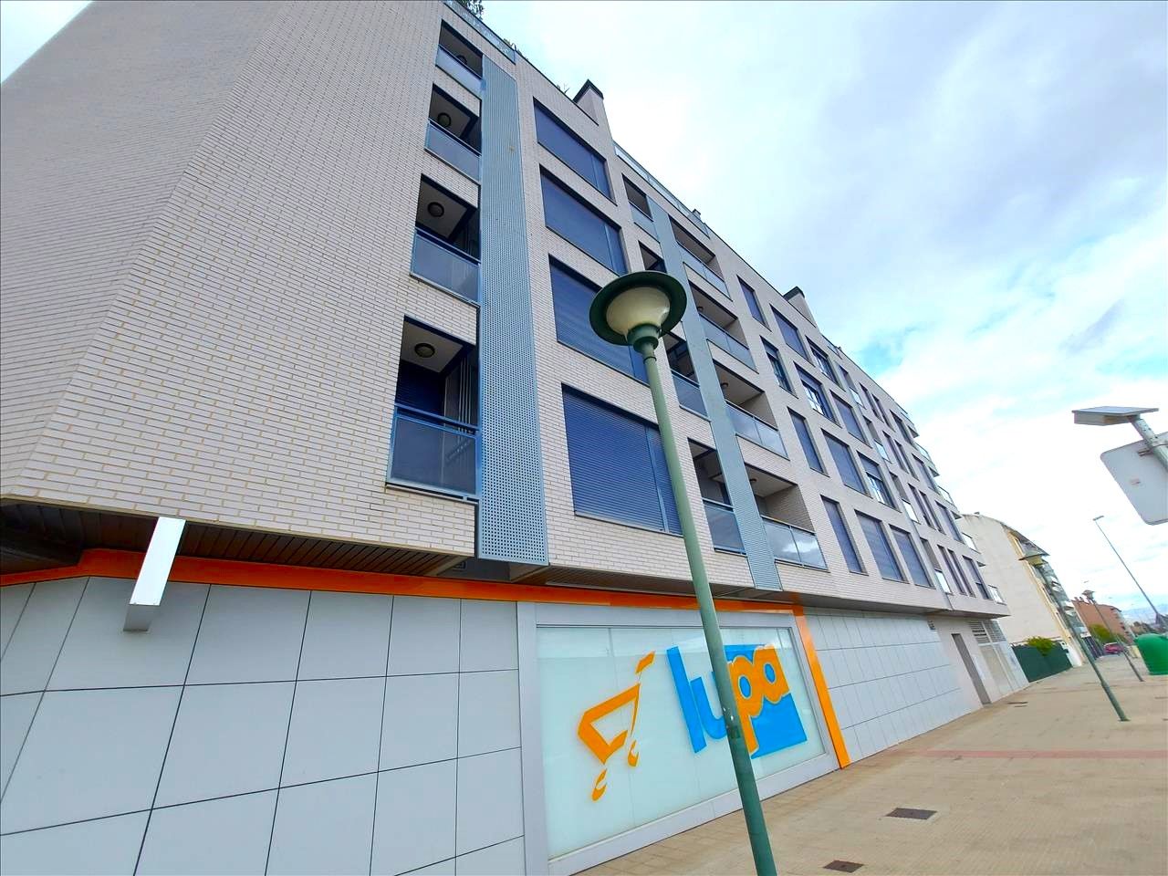 Piso en venta en Pepe Blanco, Lardero
