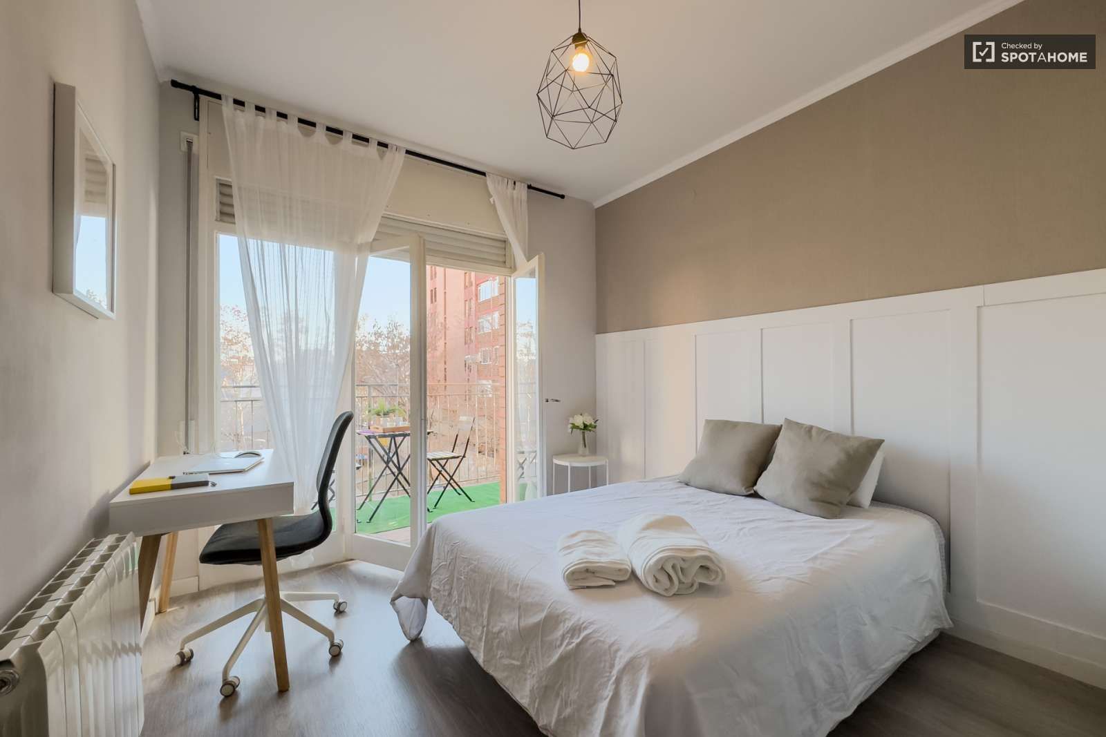 Flat for share in Provençals del Poblenou