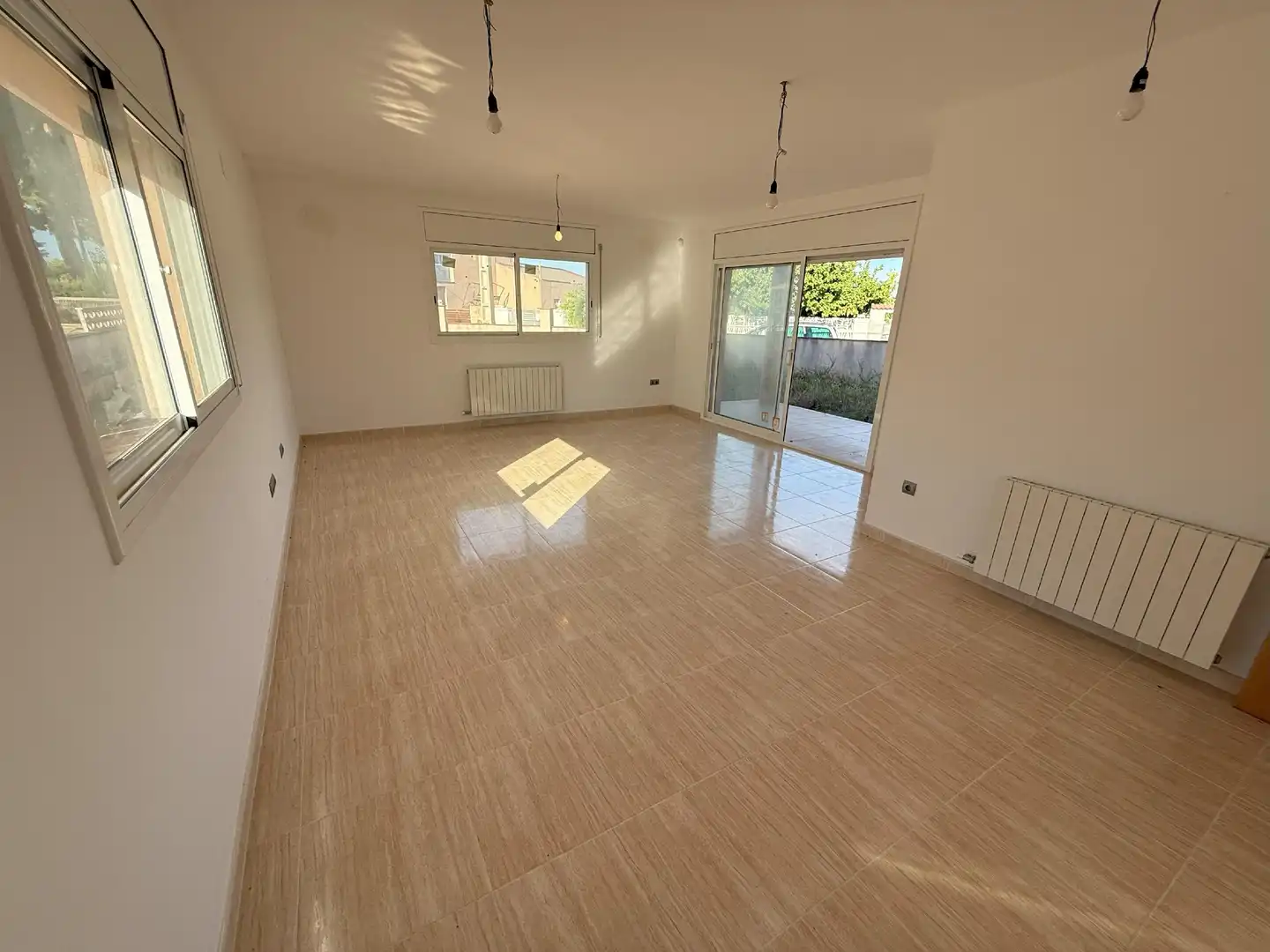 Sala de estar de Casa o chalet en venta en Bellvei con Terraza