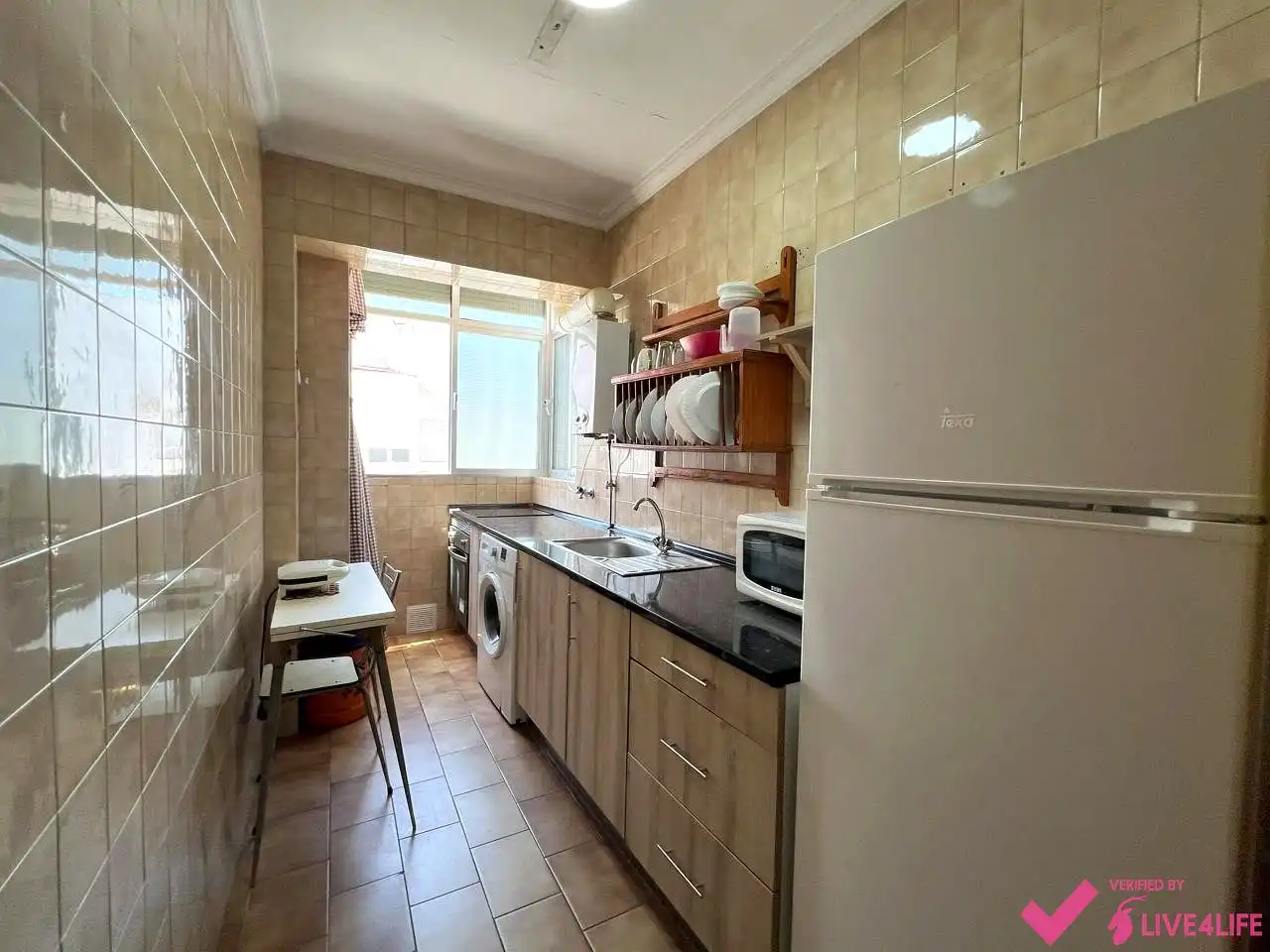 Cocina de Piso para compartir en Sevilla con Aire acondicionado, Calefacción y Amueblado