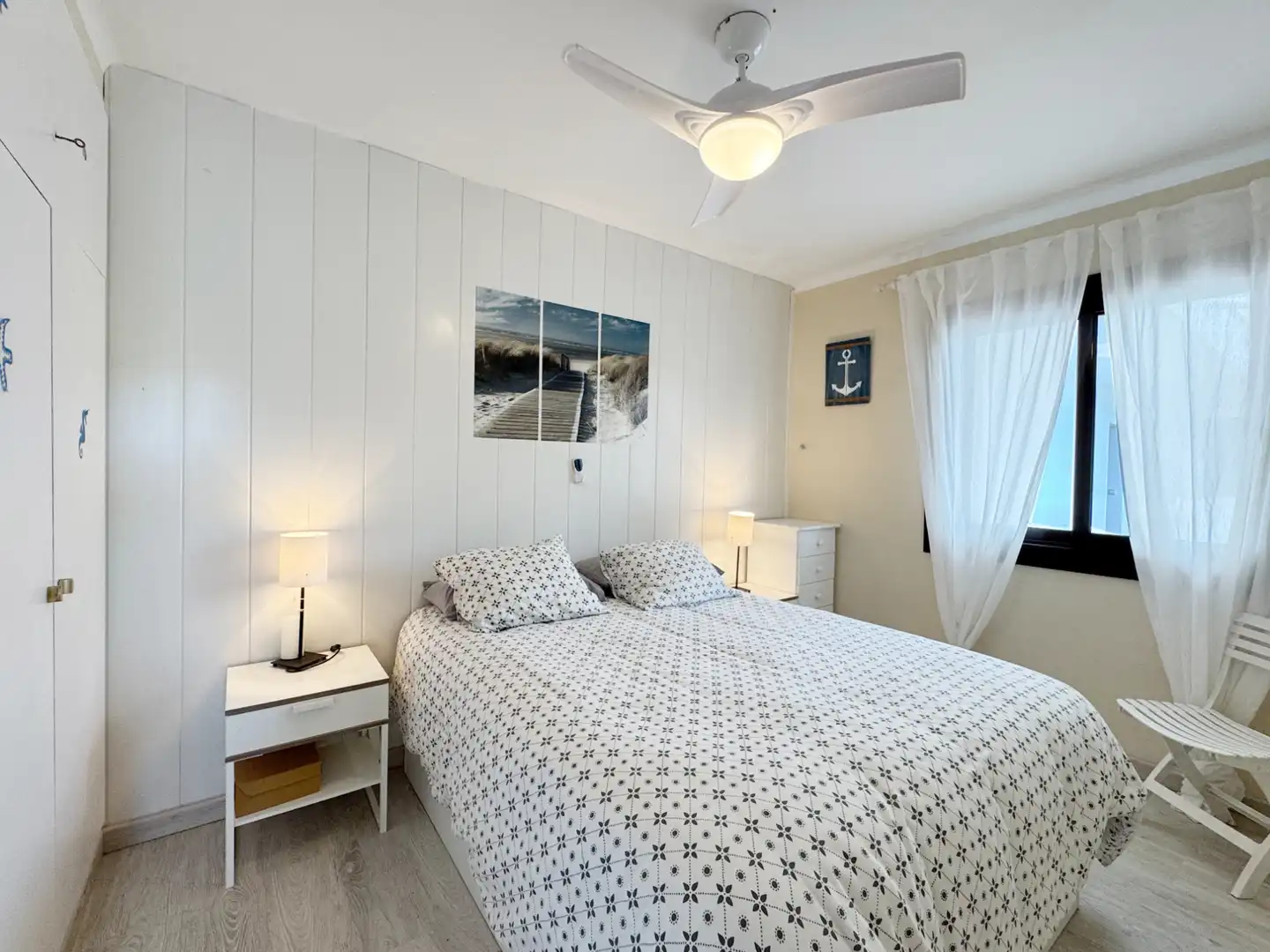 Schlafzimmer von Wohnungen zum Verkauf in L'Escala mit Klimaanlage, Parkett und Terrasse