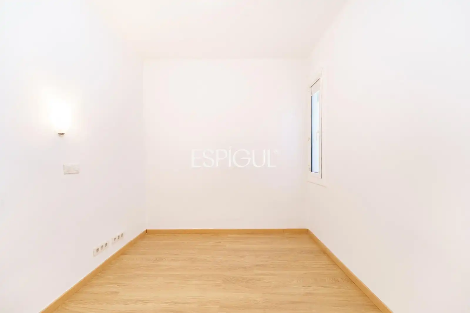 Schlafzimmer von Wohnung zum Verkauf in Barcelona mit Heizung, Parkett und Terrasse