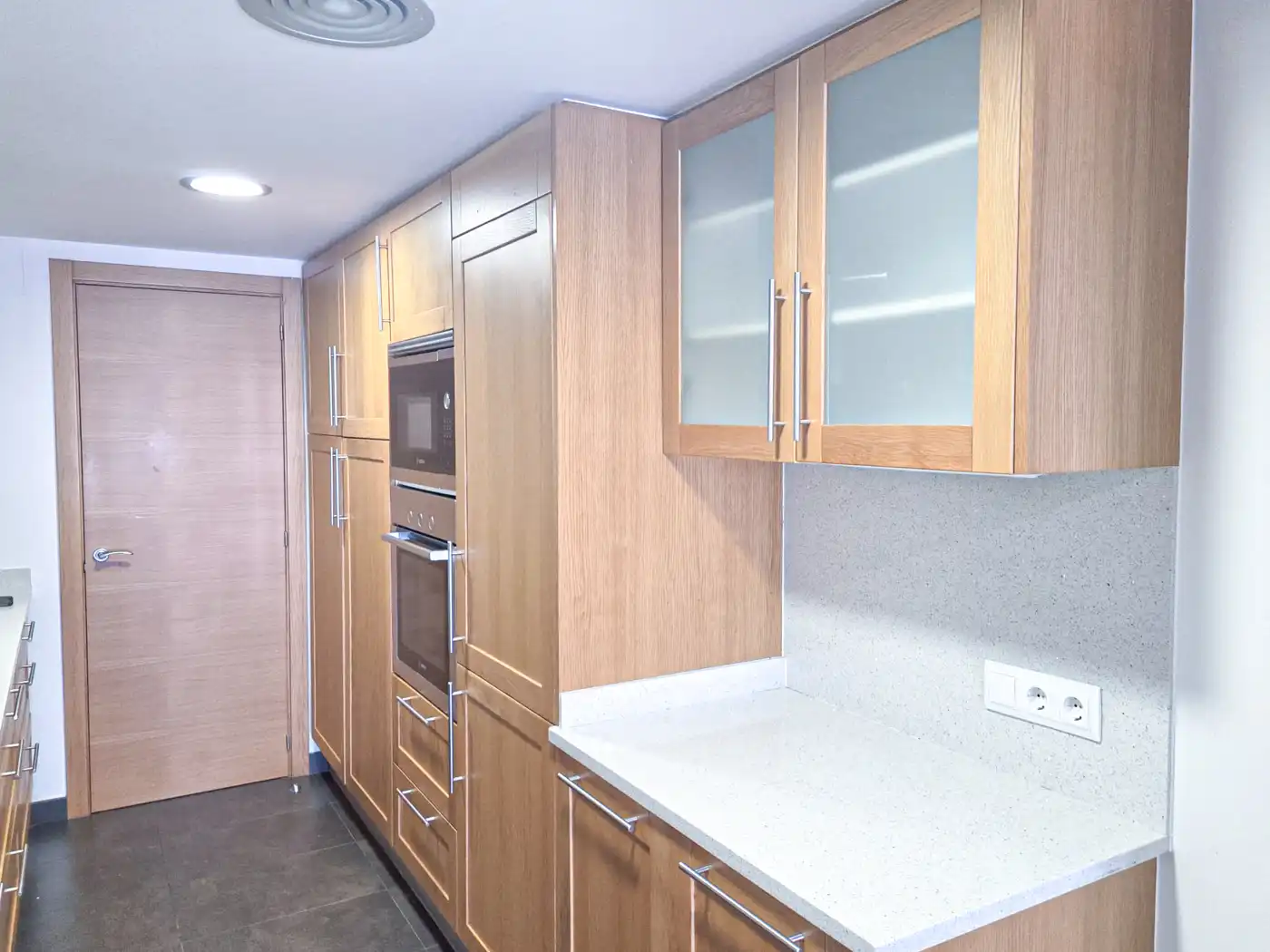 Kitchen of Attic for rent in Figueres  with Air Conditioner, Heating and Terrace