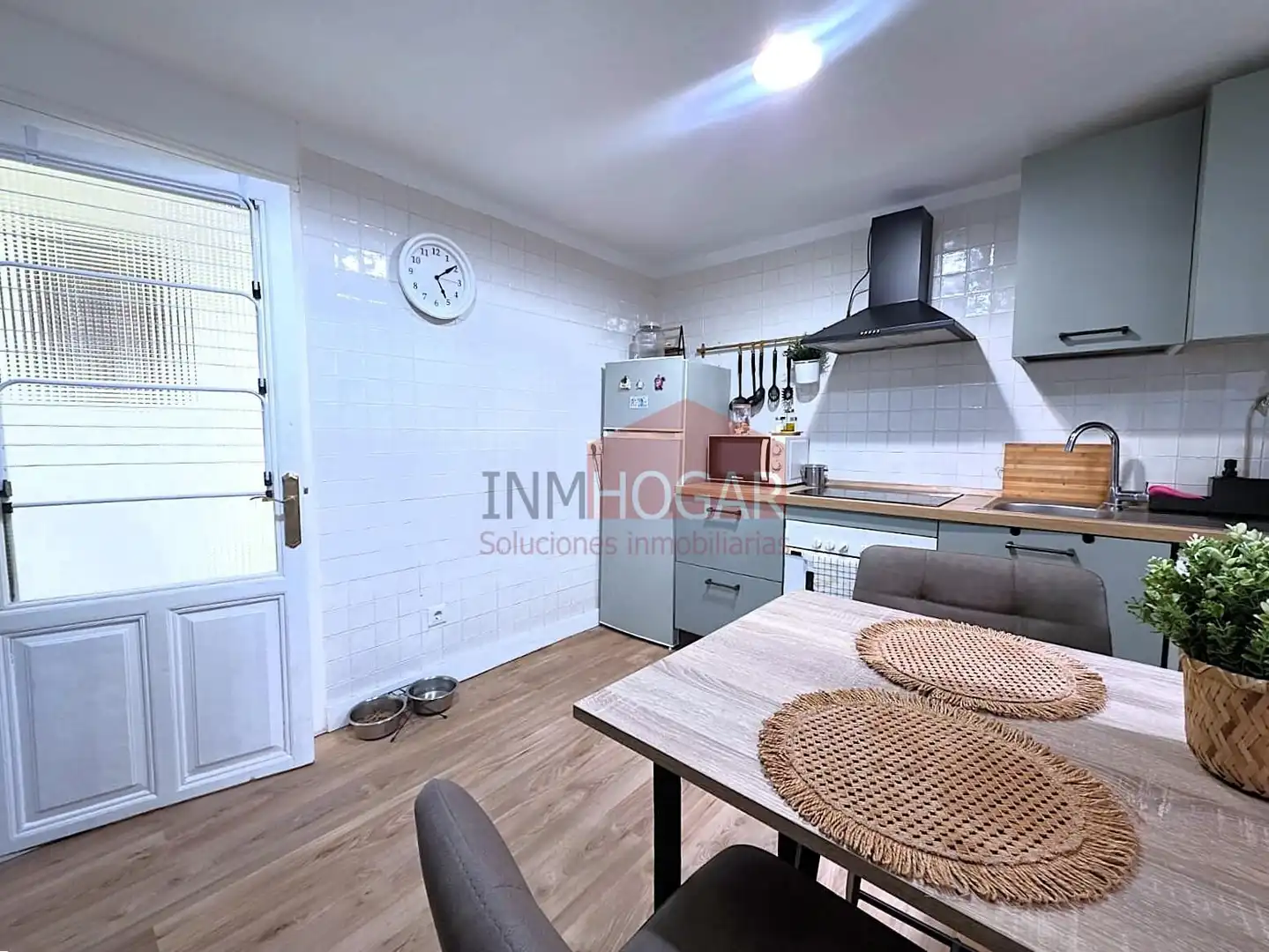 Cuina de Apartament en venda en Ávila amb Calefacció i Moblat