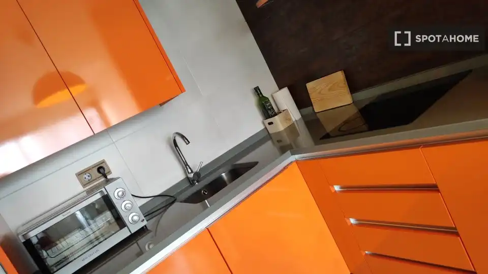 Cocina de Apartamento para compartir en Madrid con Aire acondicionado, Terraza y Amueblado