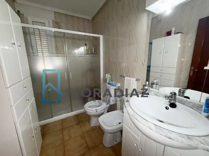 Bathroom of Flat for sale in Don Benito  with Air Conditioner, Terrace and Storage room