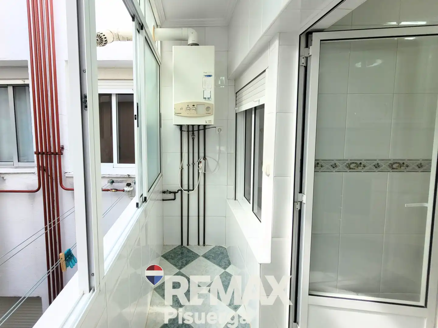Baño de Piso en venta en Valladolid con Calefacción y Balcón