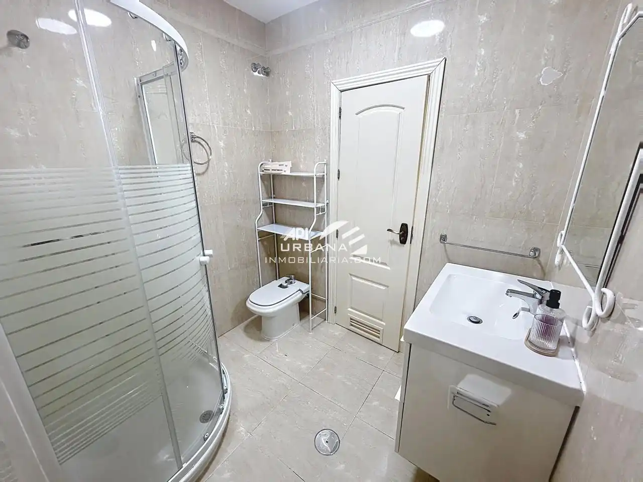 Baño de Piso en venta en Lucena con Trastero