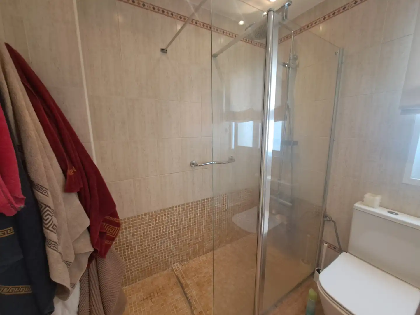 Badezimmer von Wohnung zur Miete in Marbella mit Heizung, Möbliert und Ofen