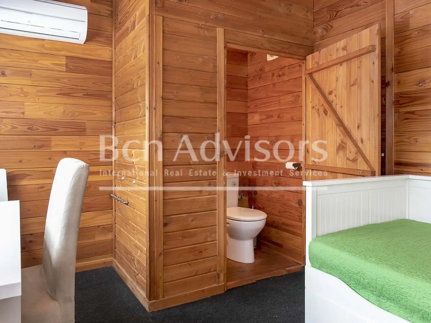 Bathroom of Flat for sale in Barcelona  with Air Conditioner, Heating and Parquet flooring