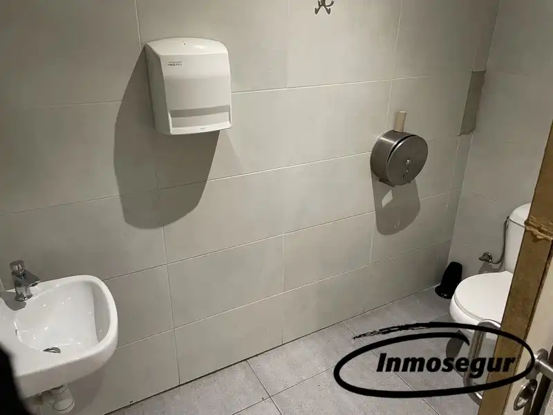 Baño de Local en venta en Salou con Aire acondicionado, Calefacción y Terraza
