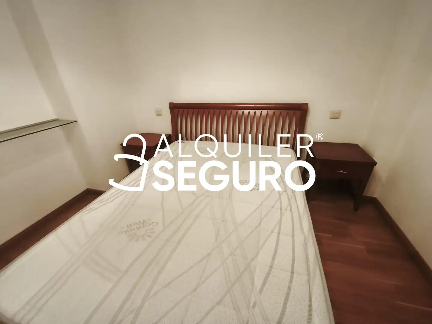 Schlafzimmer von Wohnung zur Miete in Zaragoza mit Heizung und Möbliert