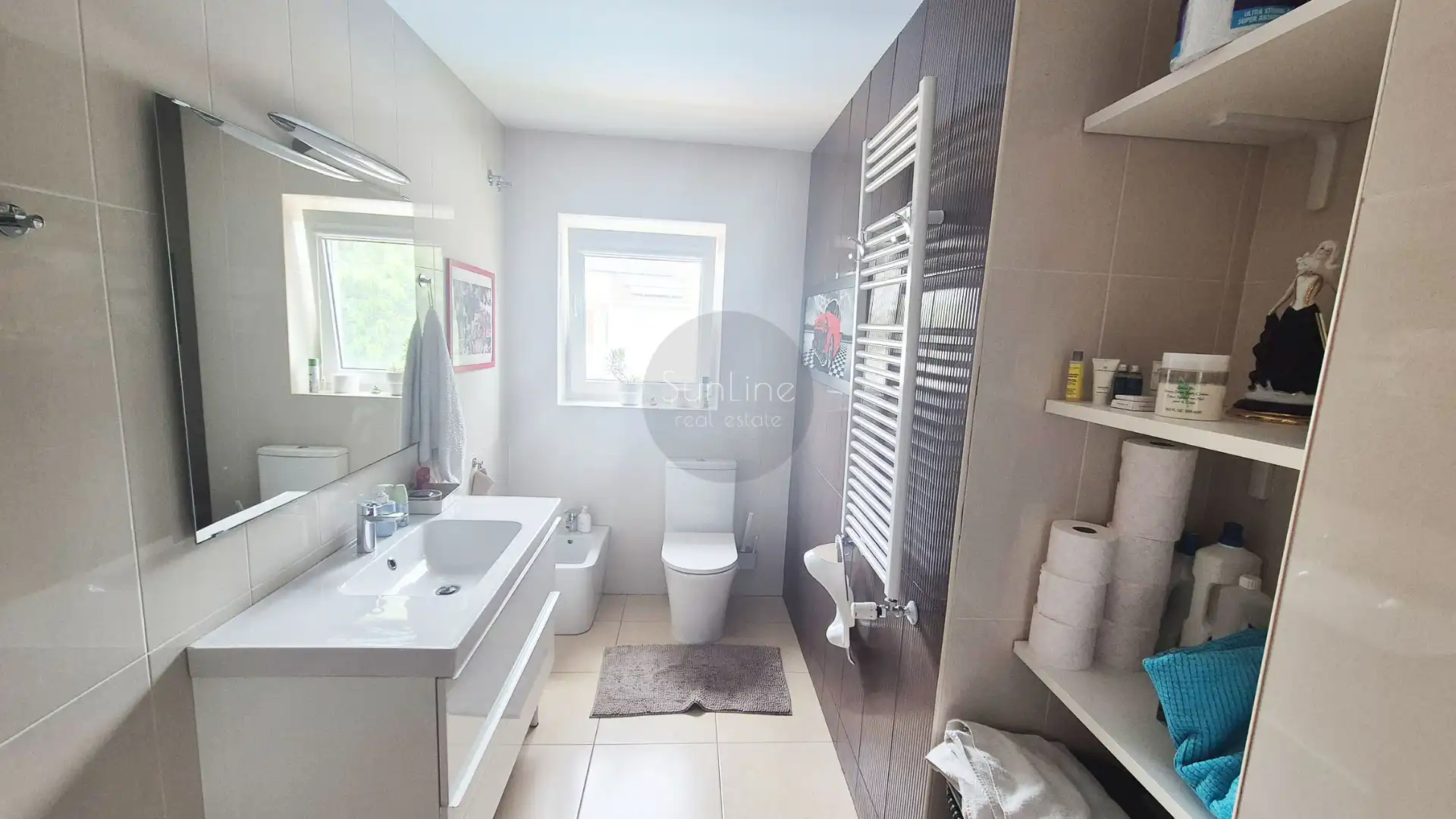 Bathroom of Houses for sale in L'Eliana  with Air Conditioner, Private garden and Terrace