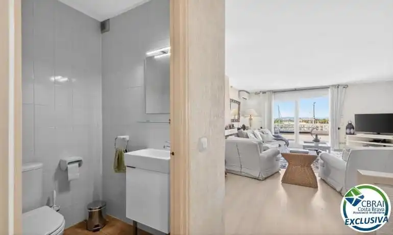 Baño de Apartamento en venta en Empuriabrava con Aire acondicionado, Trastero y Piscina