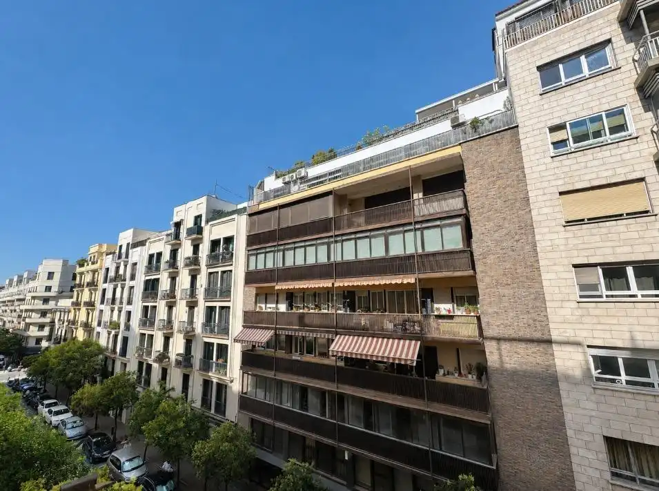 Vista exterior de Piso de alquiler en Madrid con Aire acondicionado y Calefacción