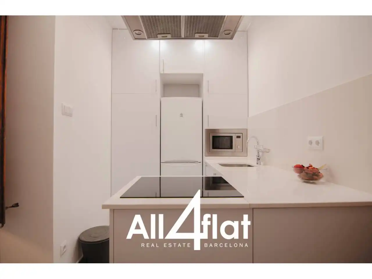 Flat with terrace for sale in Calle Nou de la Rambla, imagen 7