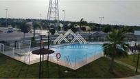 Piscina de Pis de lloguer en Dos Hermanas amb Aire condicionat, Parquet i Terrassa