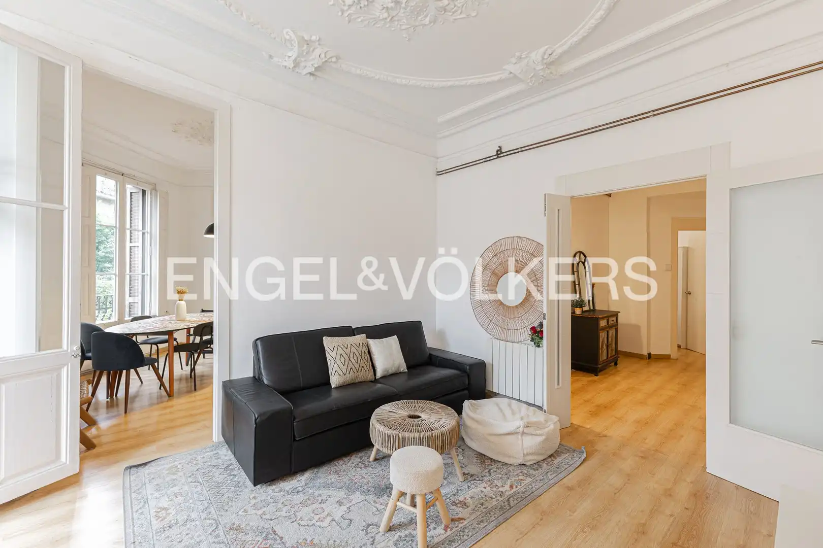 Vista exterior de Piso en venta en Eixample