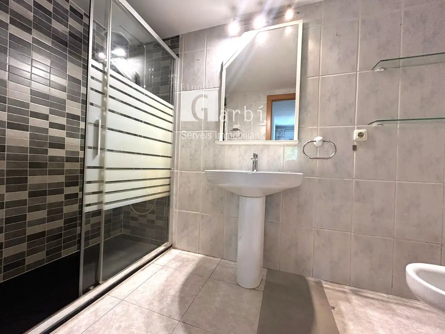 Badezimmer von Wohnung zum Verkauf in Calafell mit Terrasse, Schwimmbad und Gemeinschaftspool