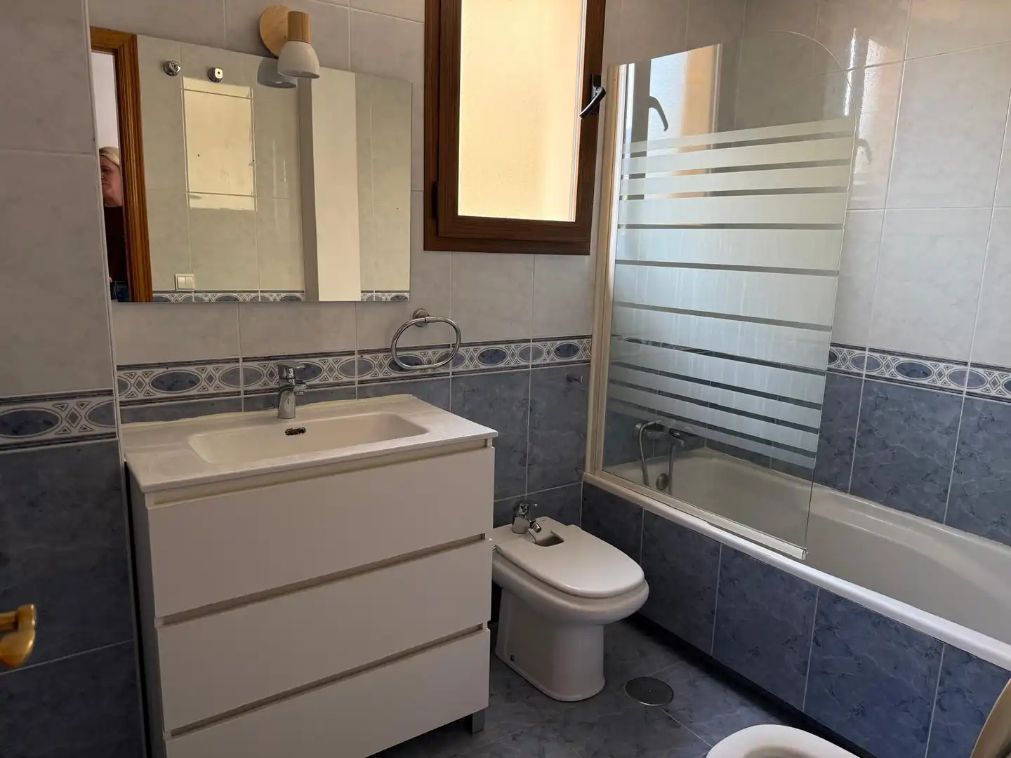 Baño de Ático de alquiler en Benalmádena con Aire acondicionado, Terraza y Balcón