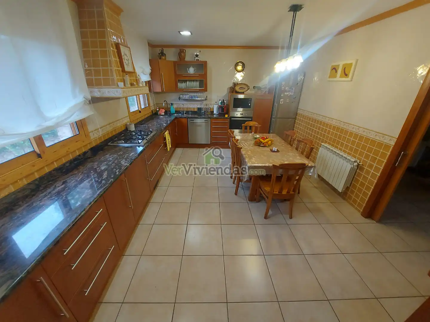 Cuina de Casa o xalet en venda en Vallirana amb Aire condicionat, Calefacció i Jardí privat