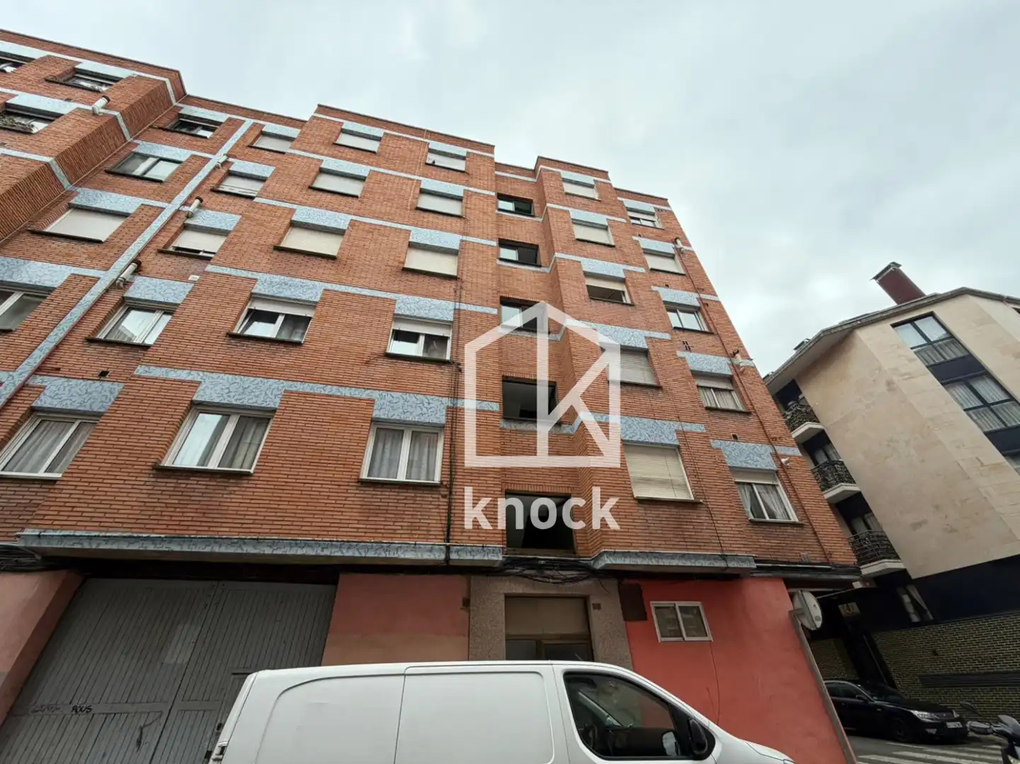 Vista exterior de Piso en venta en Gijón  con Calefacción