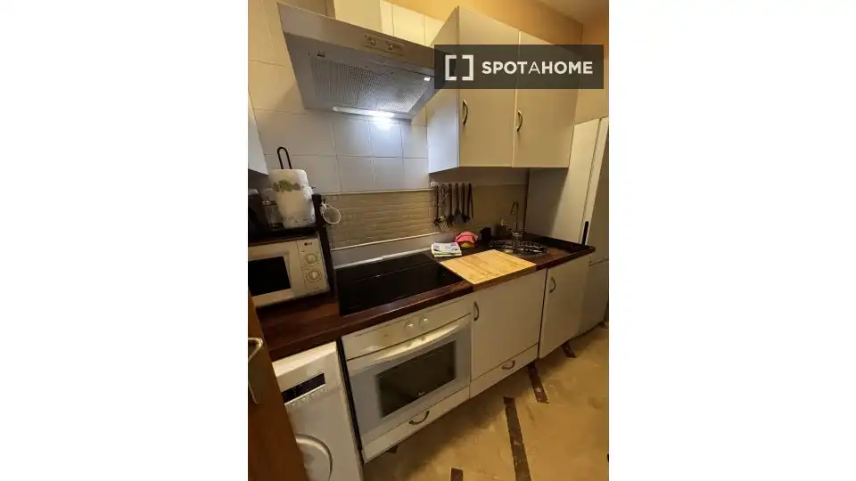 Cuina de Apartament per a compartir en Sevilla amb Aire condicionat, Calefacció i Terrassa