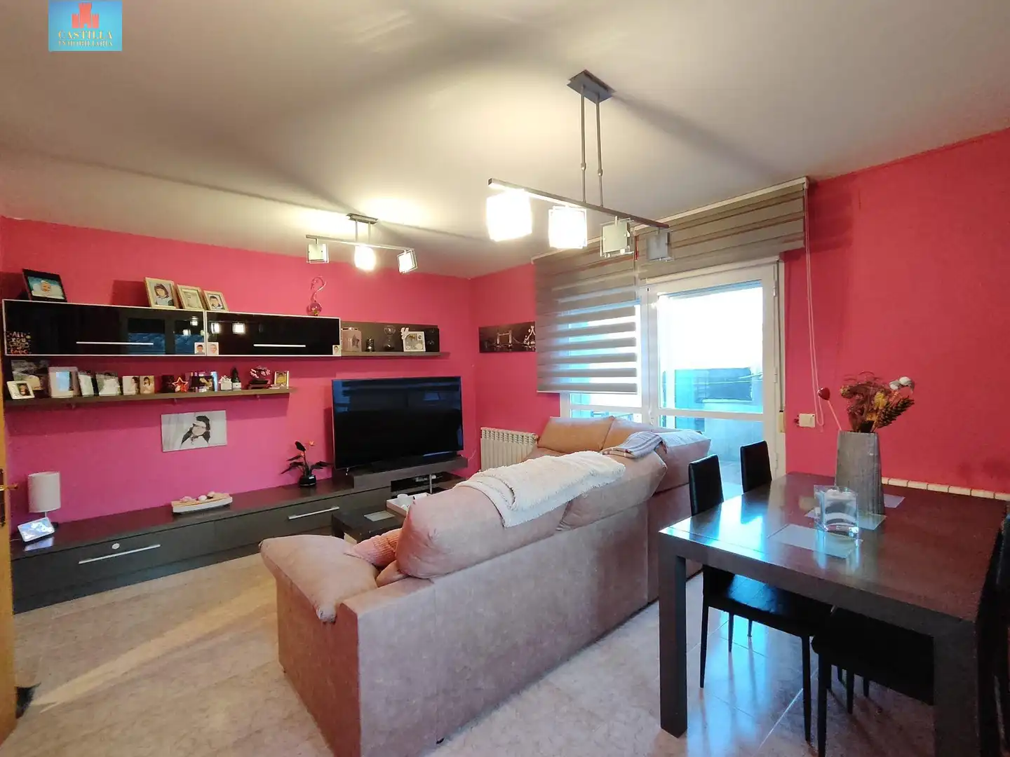 Sala de estar de Casa adosada en venta en Berrocalejo de Aragona con Calefacción, Terraza y Trastero