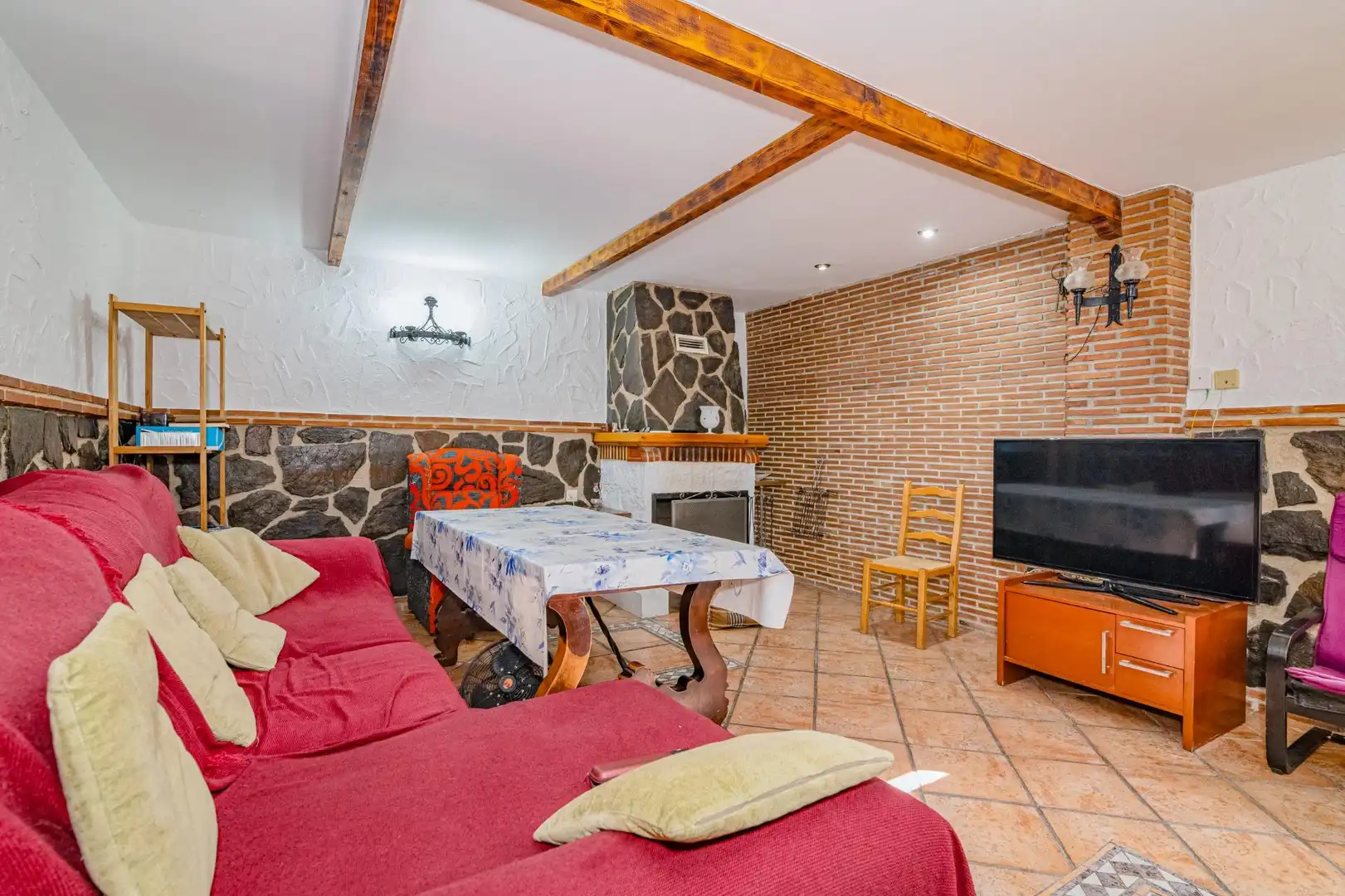 Casa adosada en venda en Las Gabias amb Aire condicionat, Terrassa i Moblat