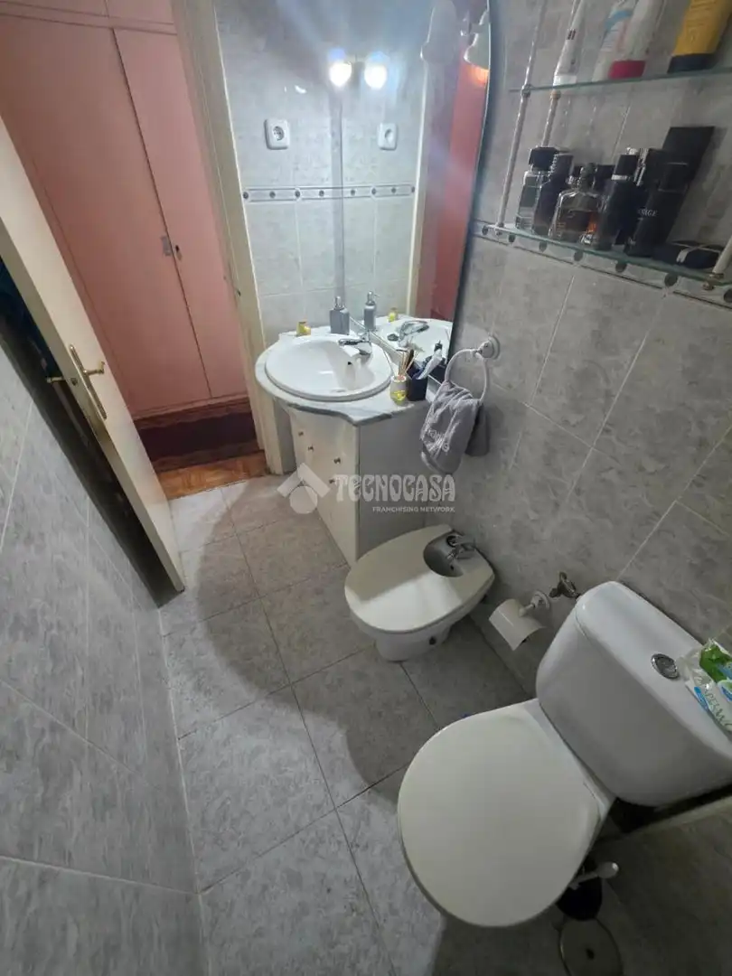 Badezimmer von Wohnung zum Verkauf in Fuenlabrada